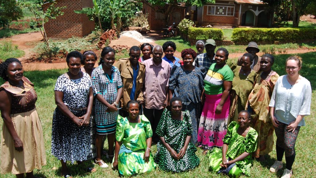 CABI and NARO staff with the Kiswa Kwekulakulanya Farmers Group in Uganda