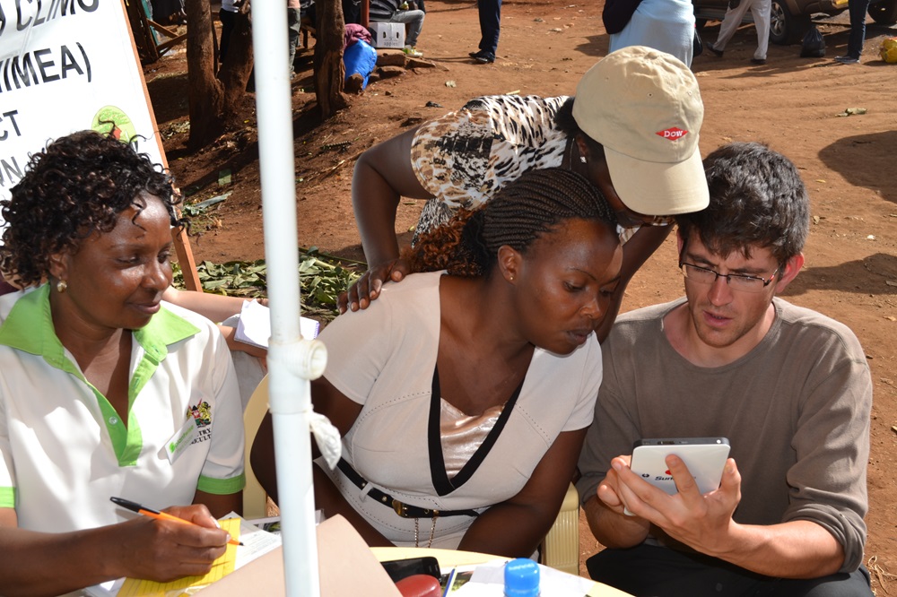 "E-plant clinics pre-pilot, Embu Market. The first ever e-plant clinic E-plant clinics. Kenya pre-pilot, Embu Market."