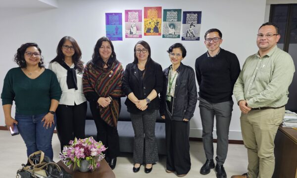 Dr Yelitza Colmenarez, CABI, with the Vice-Minister of Agricultural Affairs, Mrs Geidy Xiomara Ortega Trujillo, and Ministry of Agriculture and ICA specialists.