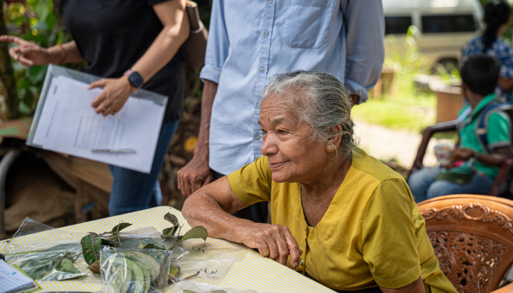 A female farmer attends a PlantwisePlus plant clinic in Sri Lanka
